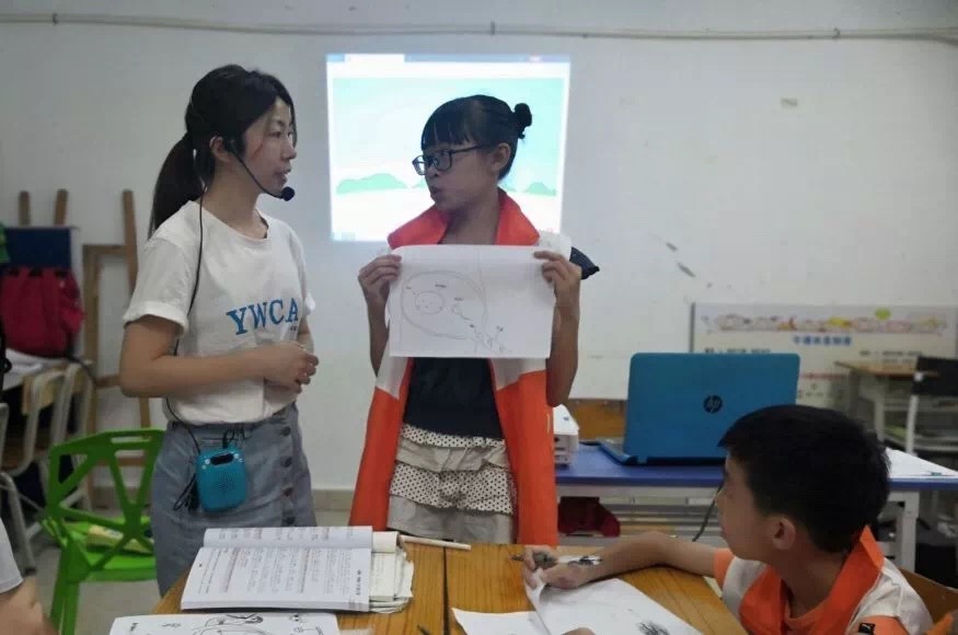 小朋友分享自己的想法.jpg